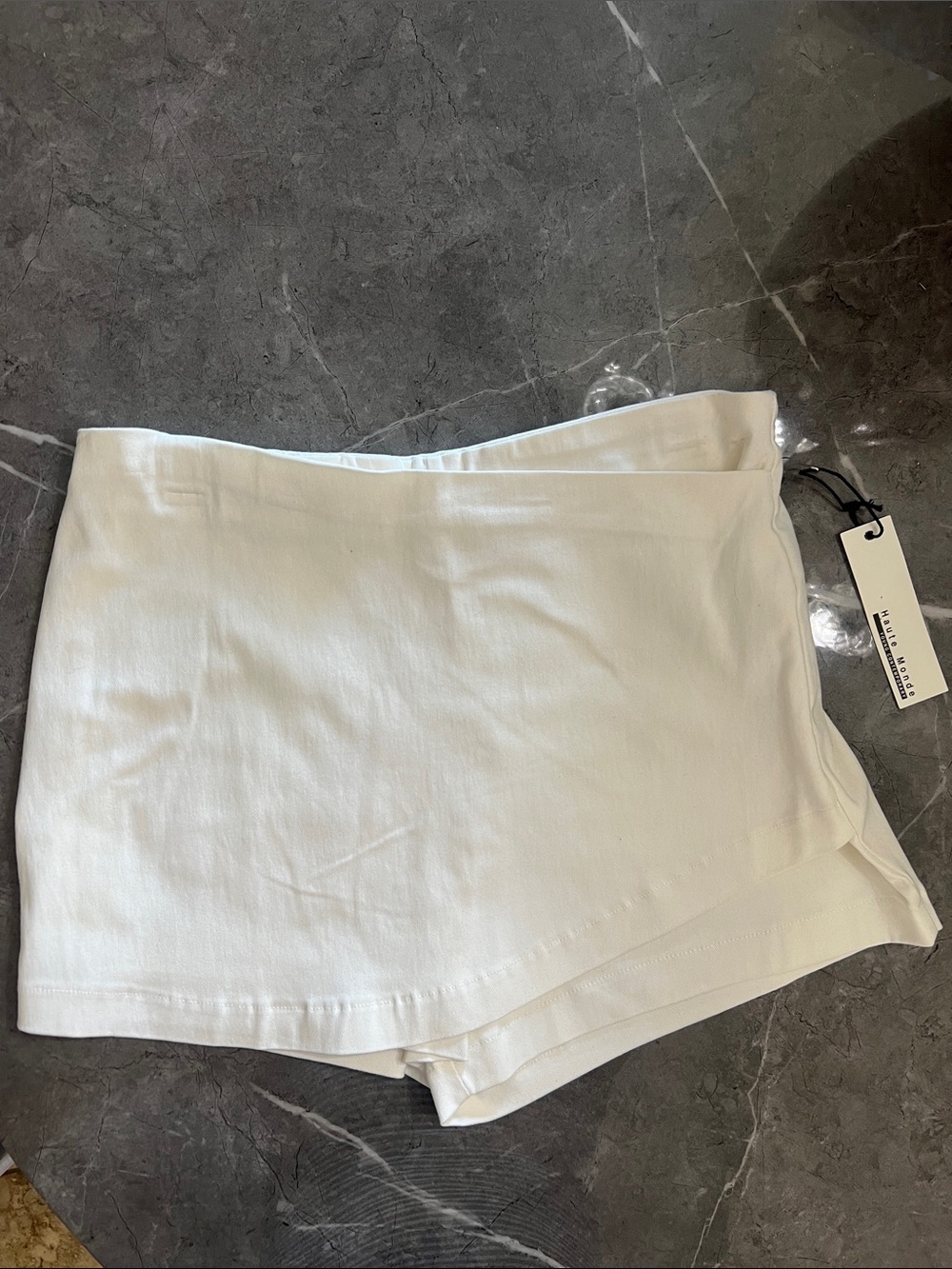 Haute Monde White Women's Skort Shorts - Clean Wrap Style
